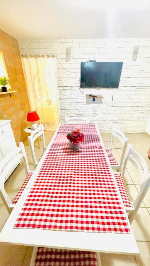Colorful And Happy Apartment Sukosan - With Parking Exterior photo