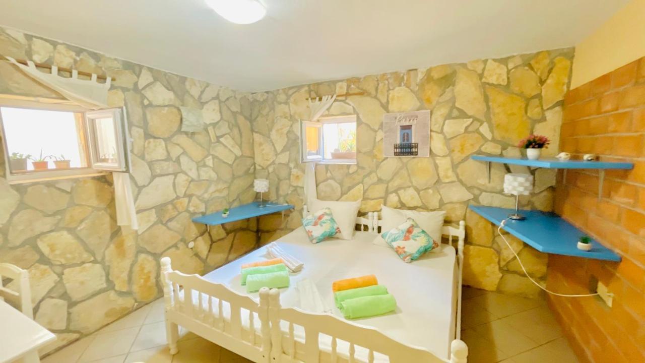 Colorful And Happy Apartment Sukosan - With Parking Exterior photo