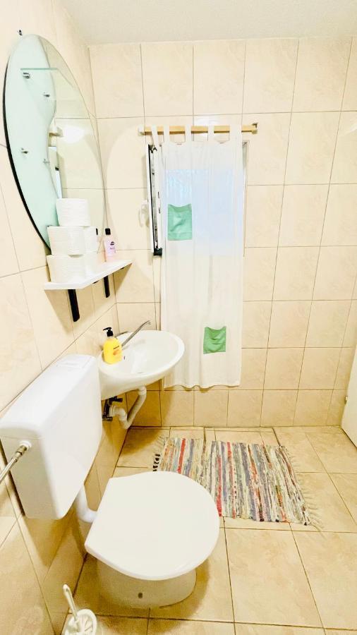 Colorful And Happy Apartment Sukosan - With Parking Exterior photo