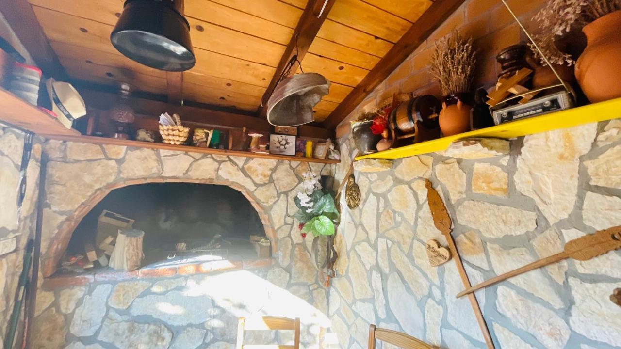 Colorful And Happy Apartment Sukosan - With Parking Exterior photo