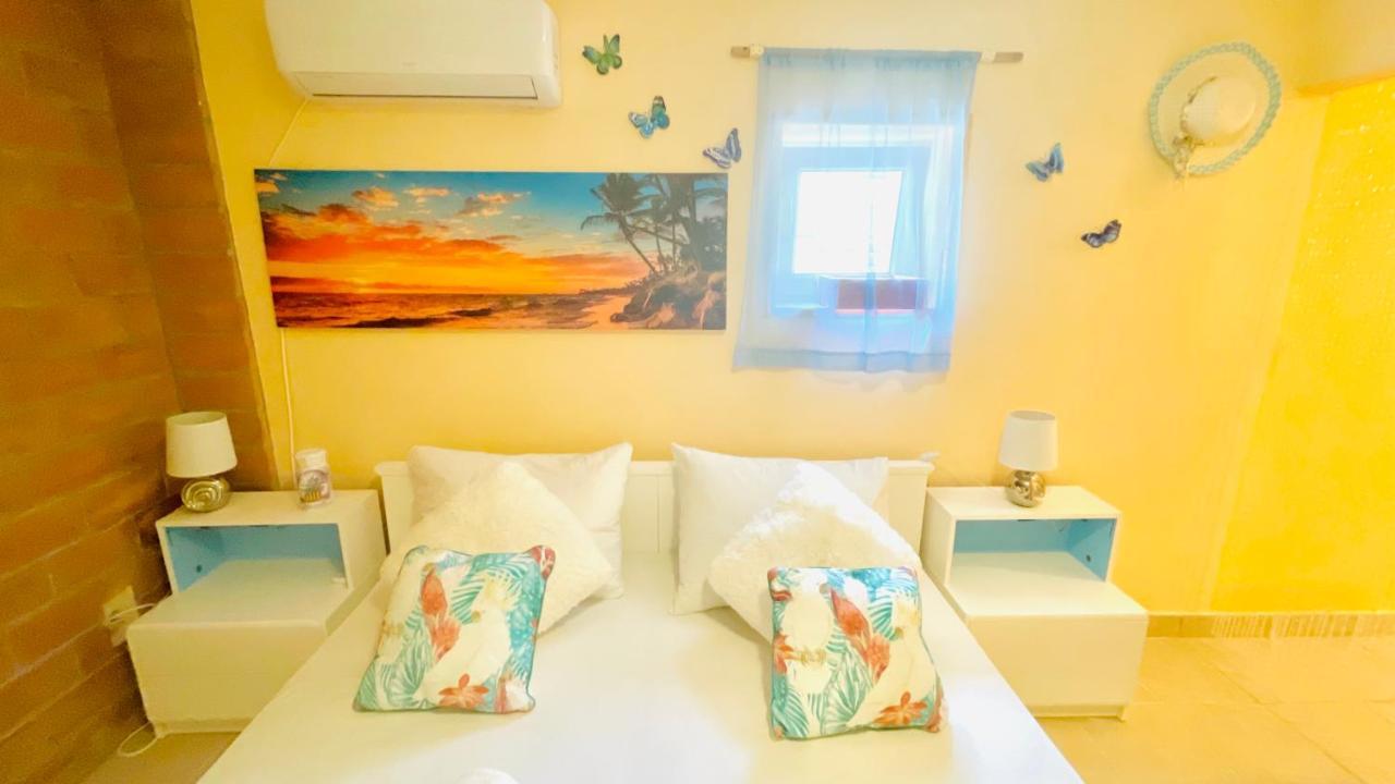 Colorful And Happy Apartment Sukosan - With Parking Exterior photo